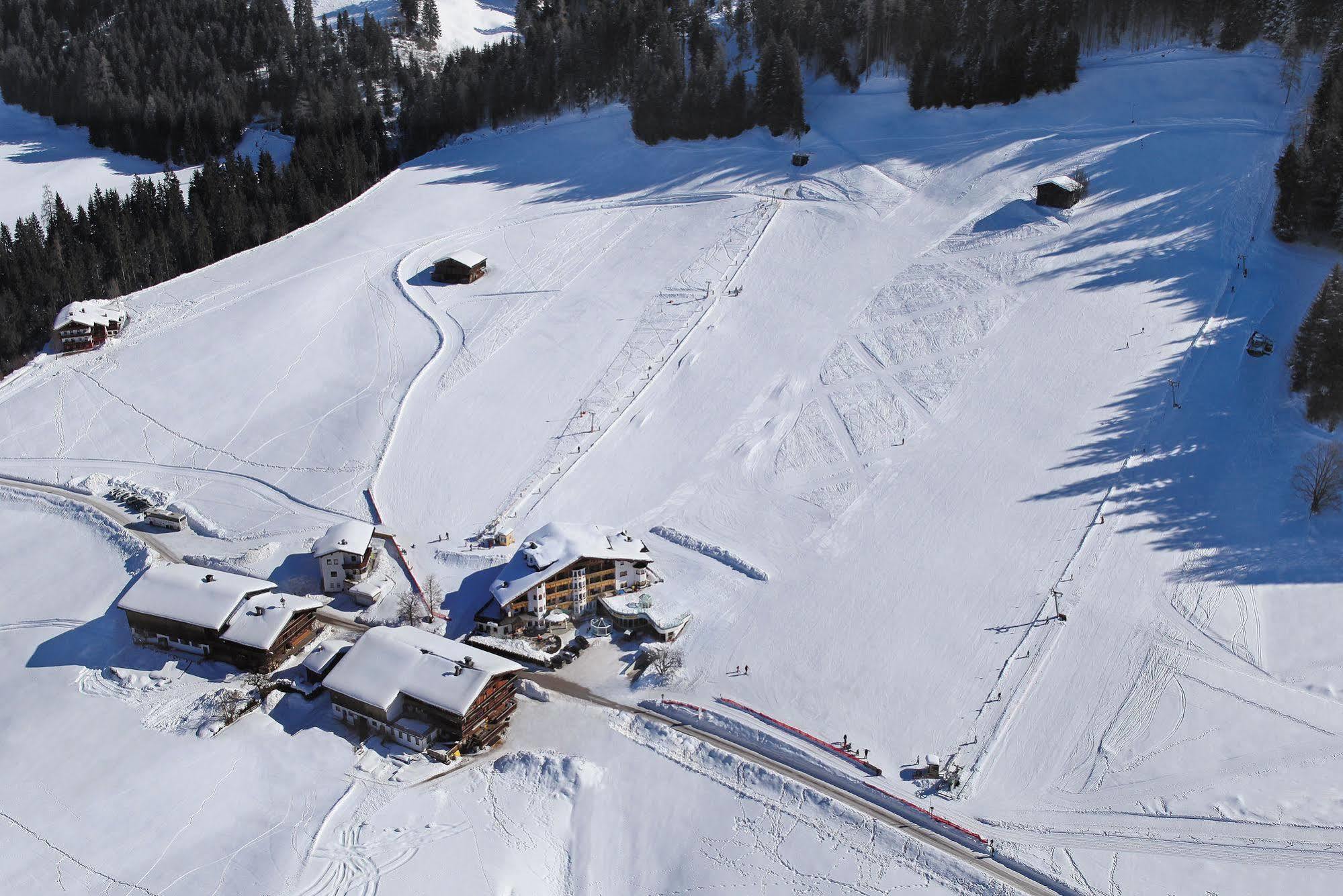 Apparthotel Talhof, Restaurant, Pool Und Spa Oberau Exterior photo